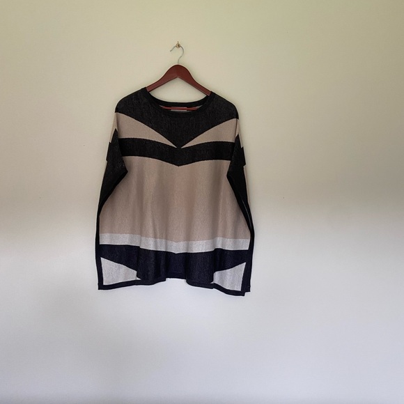 ✨3 for $20✨Reitmans Abstract Poncho. Size Large/XLarge - Picture 1 of 5